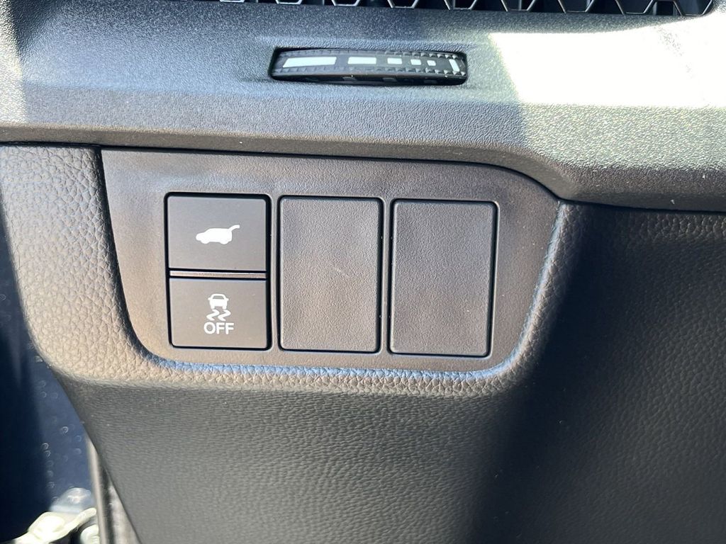 new 2025 Honda CR-V Hybrid car, priced at $35,861