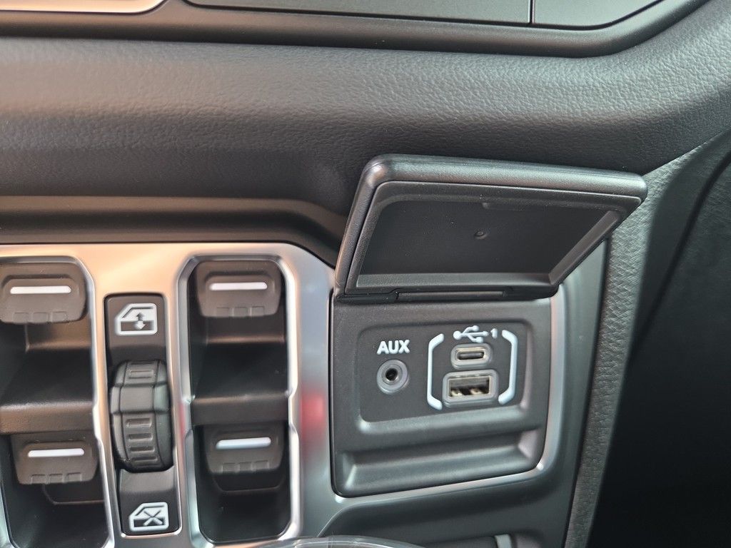 new 2025 Jeep Wrangler car, priced at $68,942