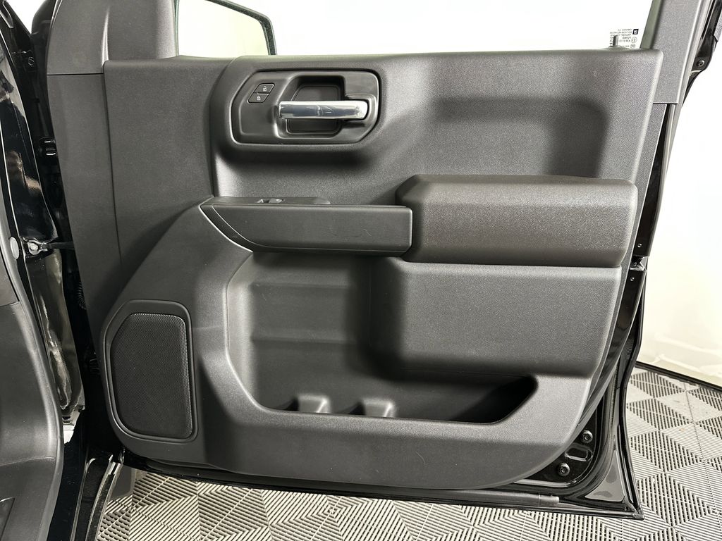 new 2025 GMC Sierra 1500 car, priced at $36,880