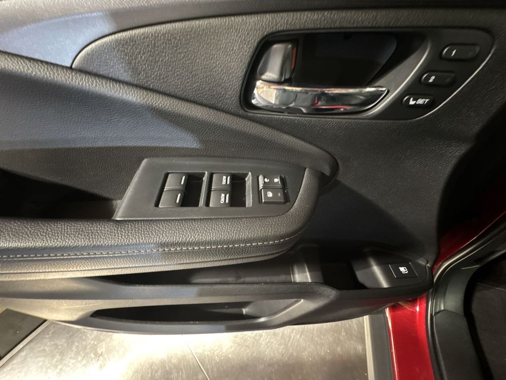 used 2023 Honda Ridgeline car, priced at $35,209