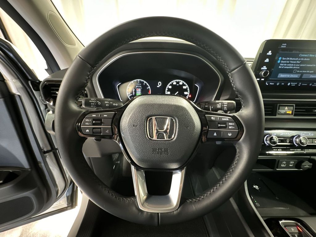 new 2025 Honda Pilot car, priced at $47,550
