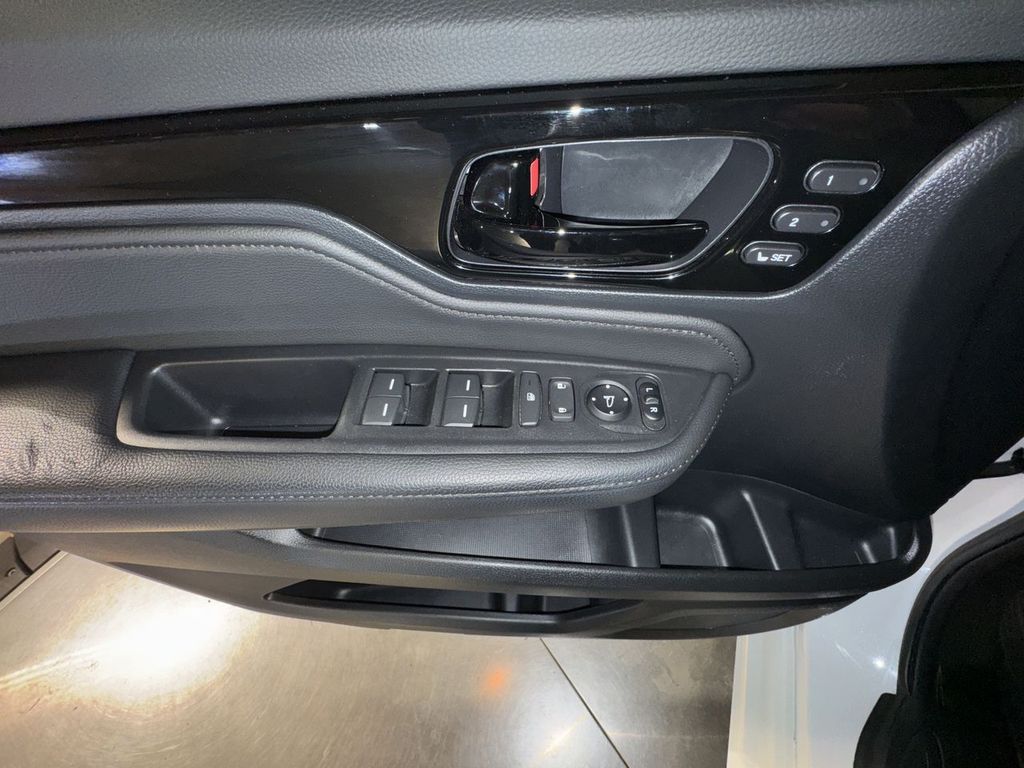 used 2023 Honda Odyssey car, priced at $36,382