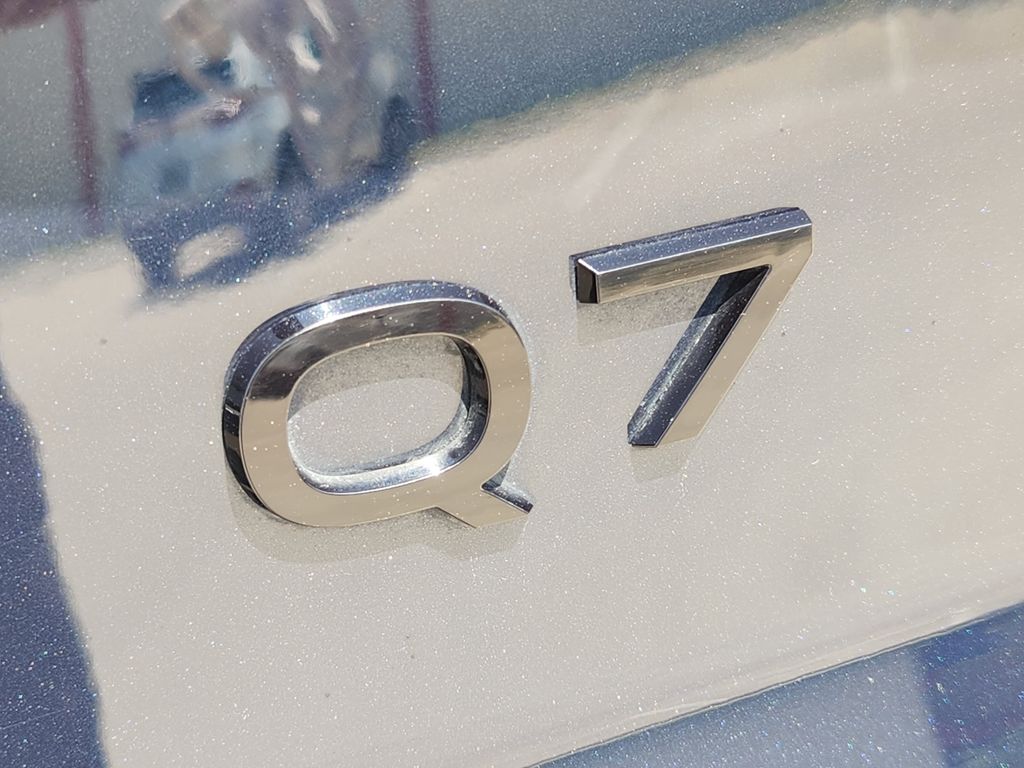 used 2025 Audi Q7 car, priced at $57,991