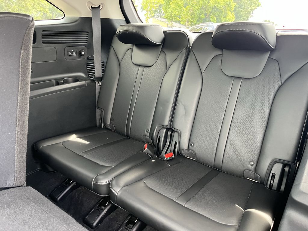 used 2023 Kia Sorento car, priced at $26,542
