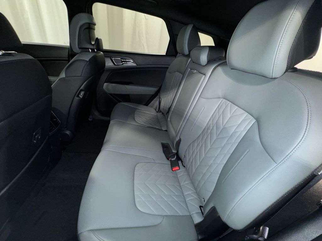 new 2025 Kia Sportage Plug-In Hybrid car, priced at $45,506