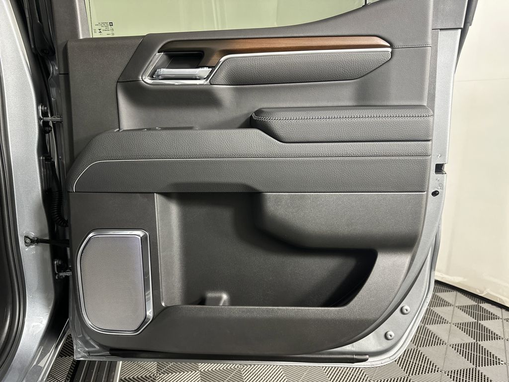 new 2025 GMC Sierra 1500 car, priced at $69,694