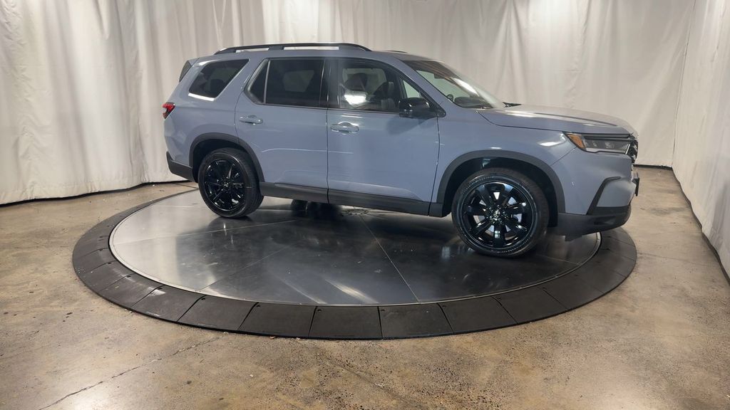 new 2025 Honda Pilot car, priced at $57,215