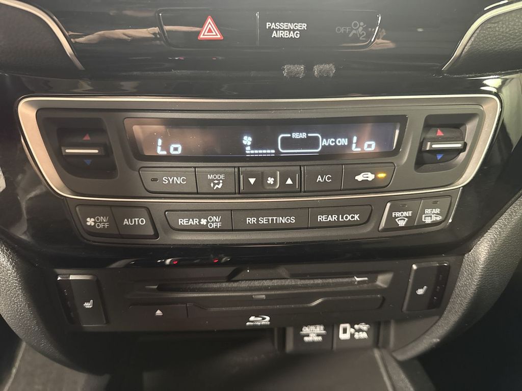 used 2022 Honda Pilot car, priced at $34,997