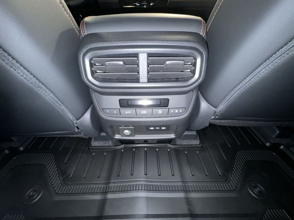 new 2025 Honda Pilot car, priced at $50,895