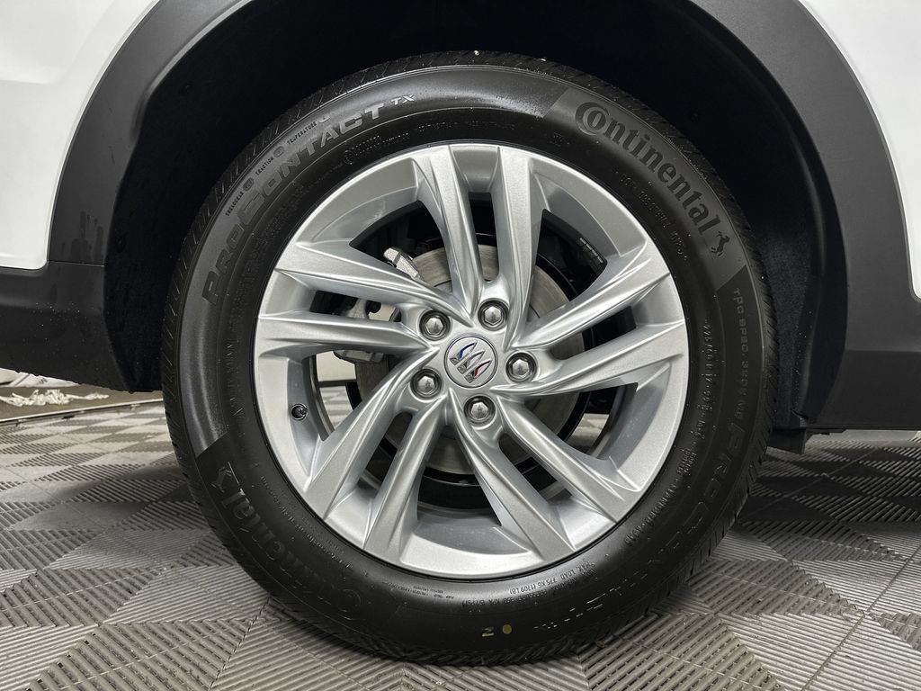 new 2025 Buick Envista car, priced at $26,880
