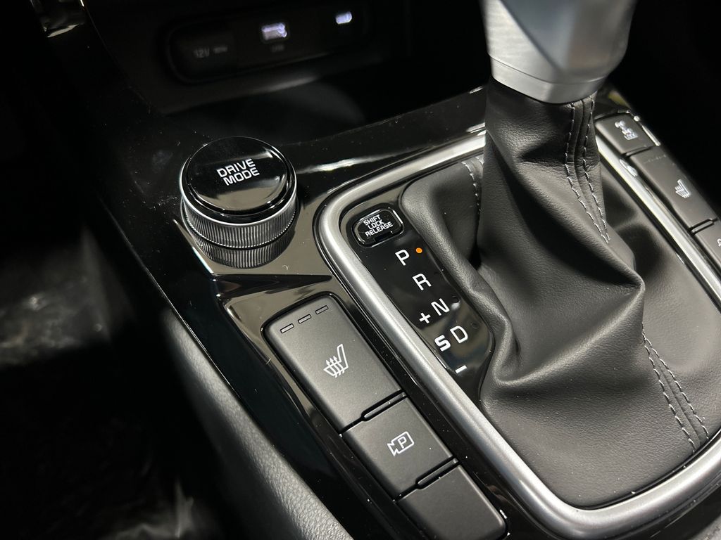 new 2025 Kia Seltos car, priced at $27,920