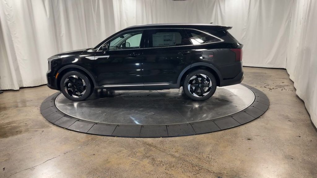 new 2025 Kia Sorento Hybrid car, priced at $42,088