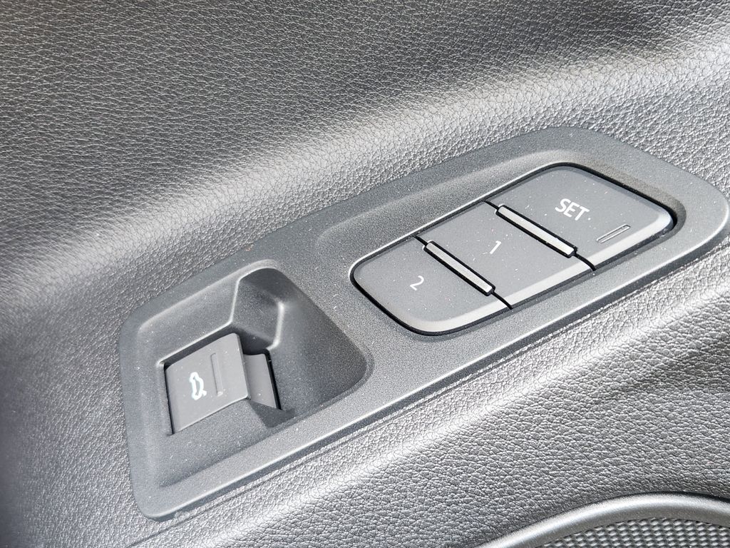 new 2025 Audi Q3 car, priced at $45,450