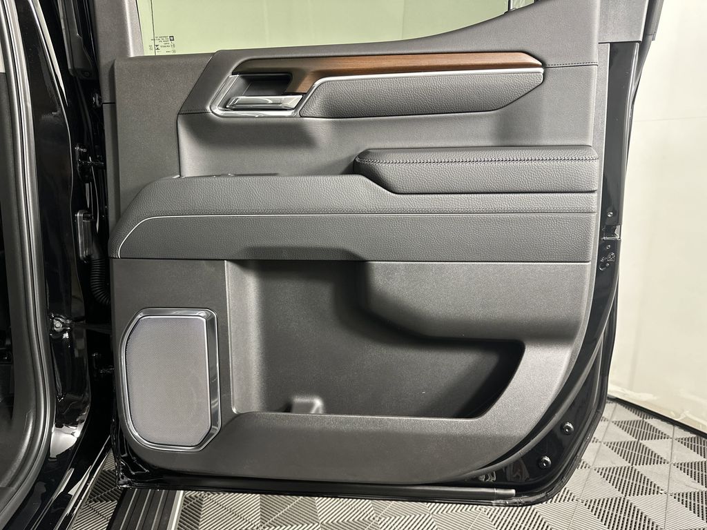 new 2025 GMC Sierra 1500 car, priced at $69,694