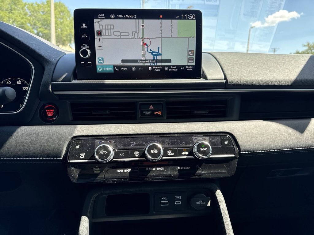 new 2025 Honda Pilot car, priced at $47,736