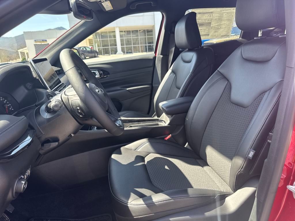 new 2025 Jeep Compass car, priced at $28,490