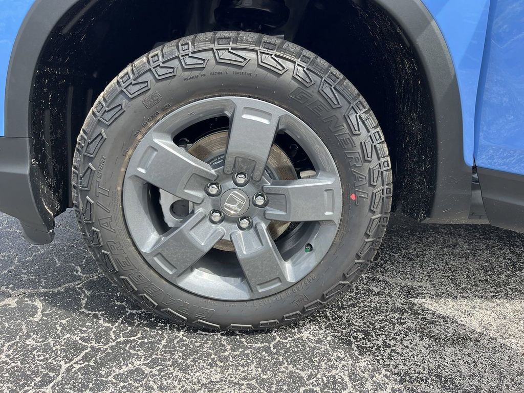 new 2025 Honda Ridgeline car, priced at $44,182