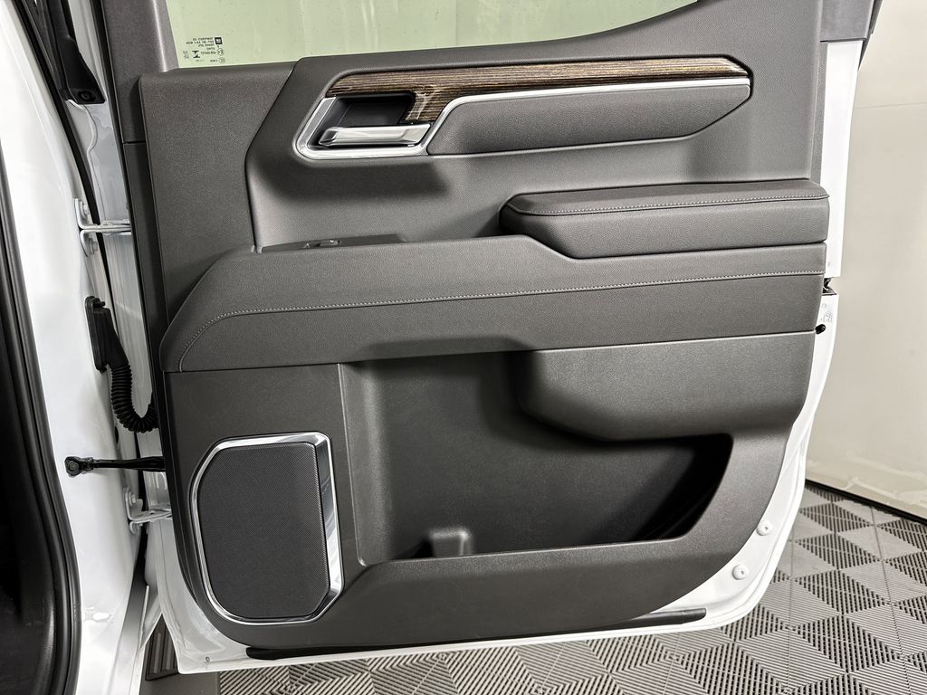 new 2025 GMC Sierra 1500 car, priced at $61,284