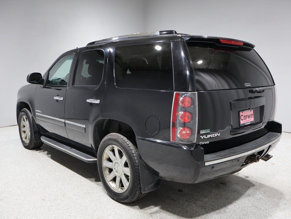 used 2012 GMC Yukon car, priced at $17,000