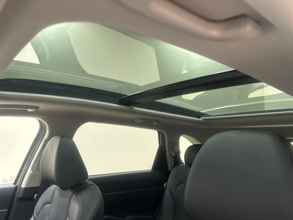 new 2025 Kia Sorento car, priced at $39,010