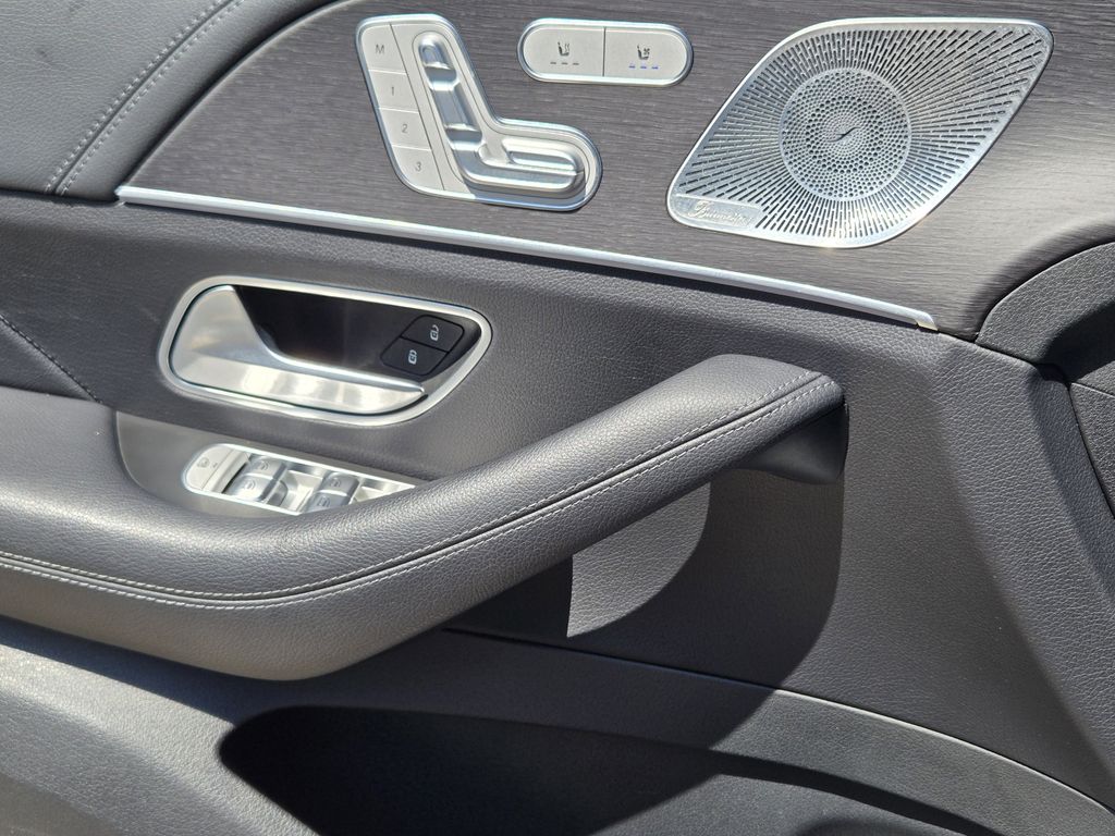 used 2022 Mercedes-Benz GLE car, priced at $38,552