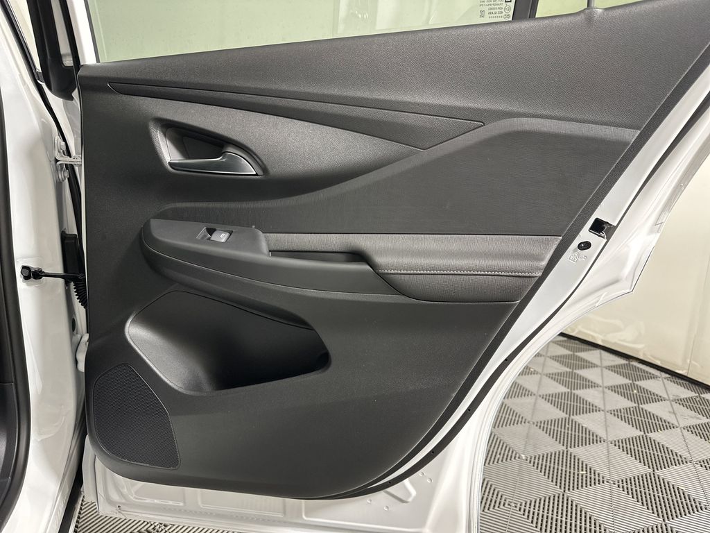new 2025 Buick Envista car, priced at $30,095