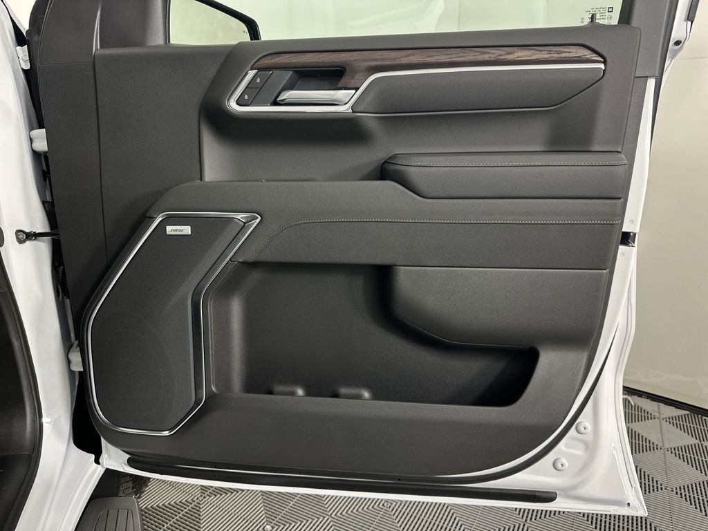 new 2025 GMC Sierra 1500 car, priced at $58,824