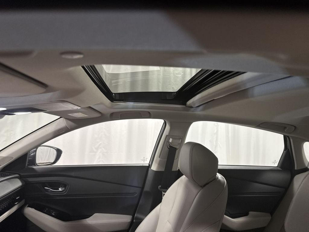 new 2025 Honda Accord Hybrid car, priced at $40,450