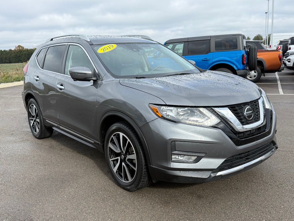 used 2019 Nissan Rogue car, priced at $16,777