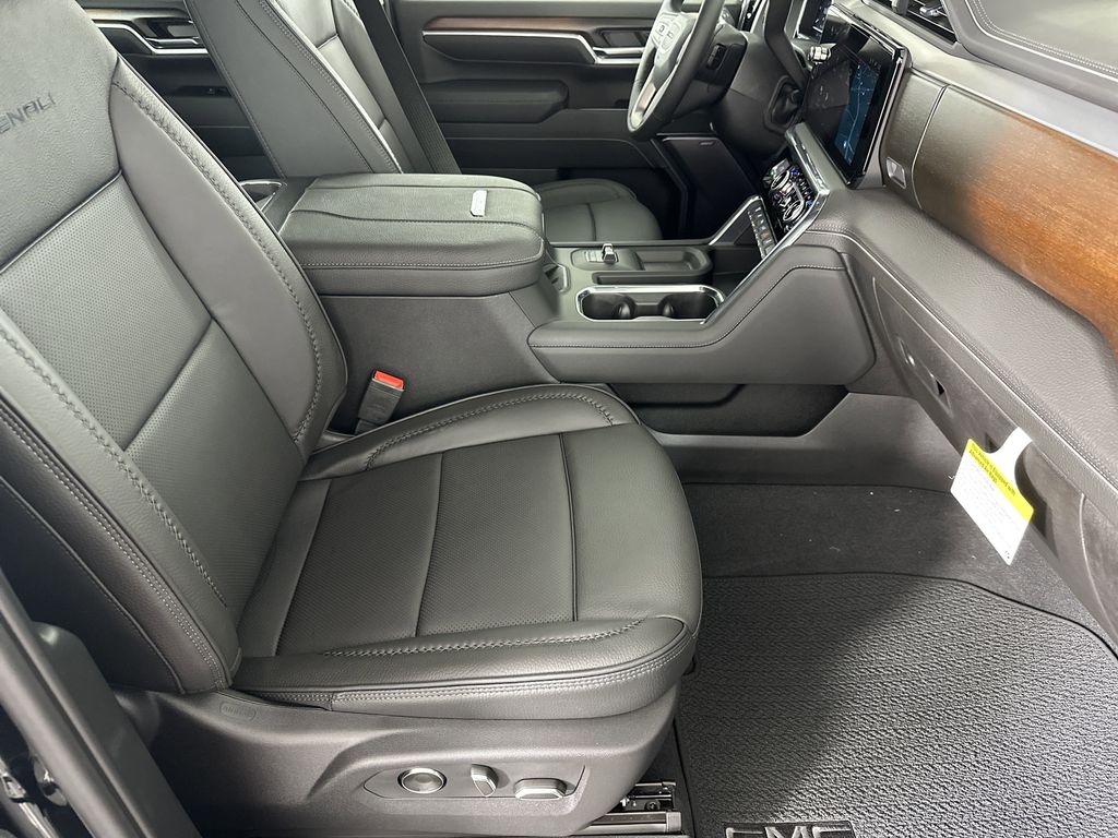 new 2025 GMC Sierra 2500HD car, priced at $86,034