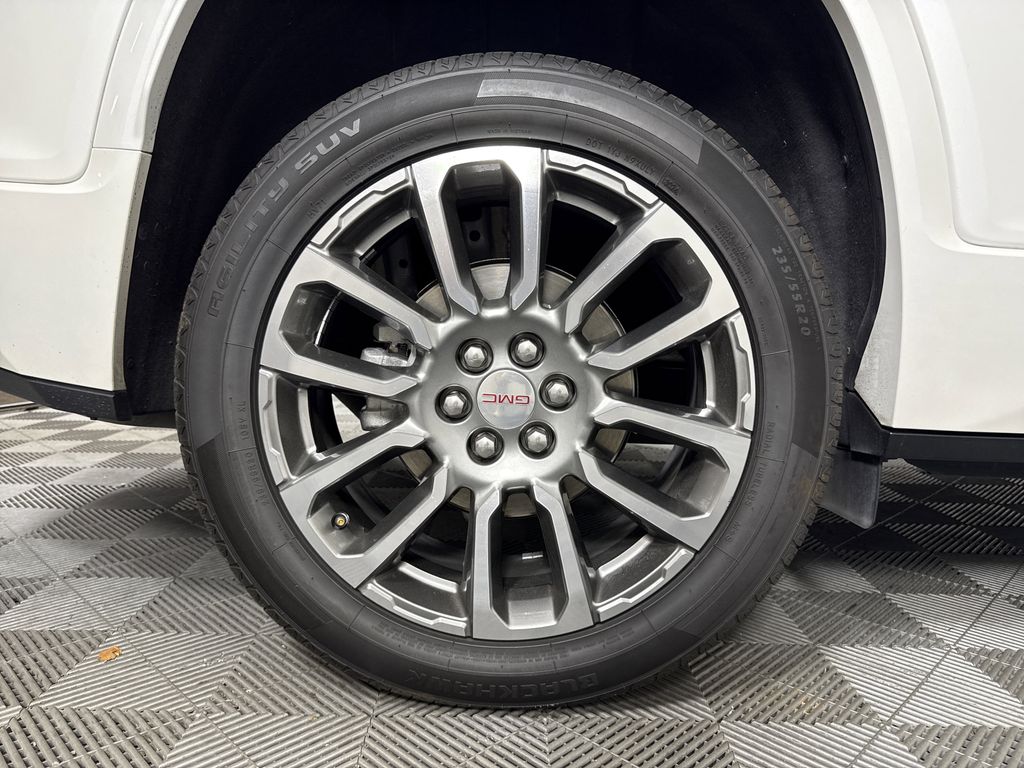 used 2022 GMC Acadia car, priced at $31,555