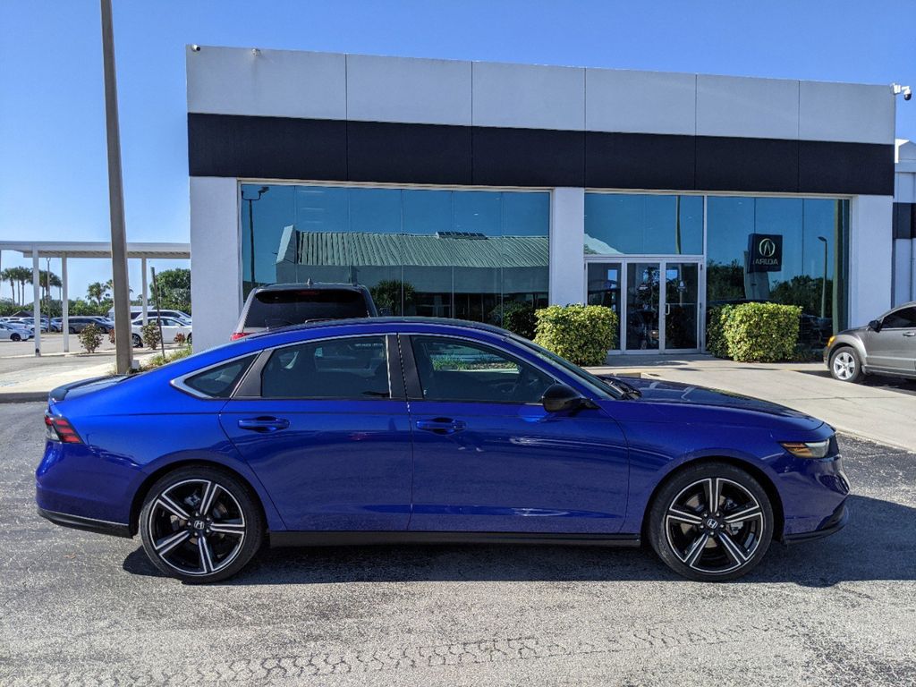 new 2024 Honda Accord Hybrid car, priced at $34,273