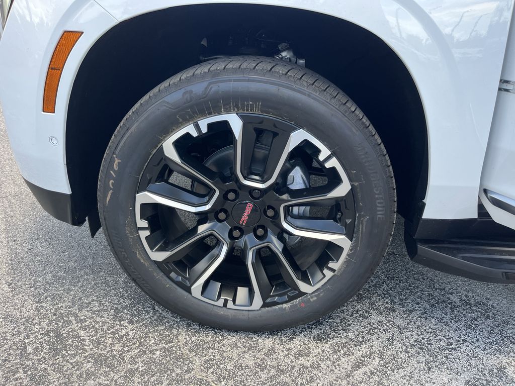 new 2025 GMC Yukon car, priced at $83,140
