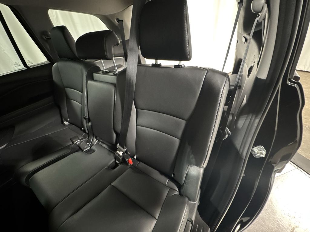 used 2022 Honda Pilot car, priced at $32,841