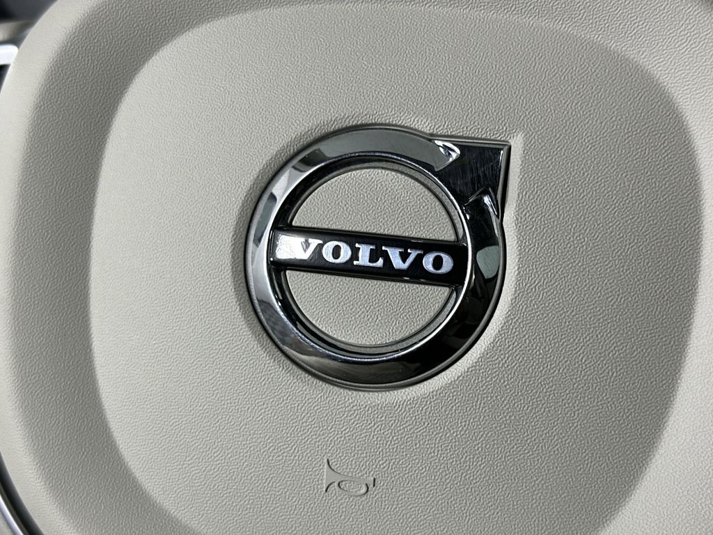 used 2022 Volvo XC60 car, priced at $36,795