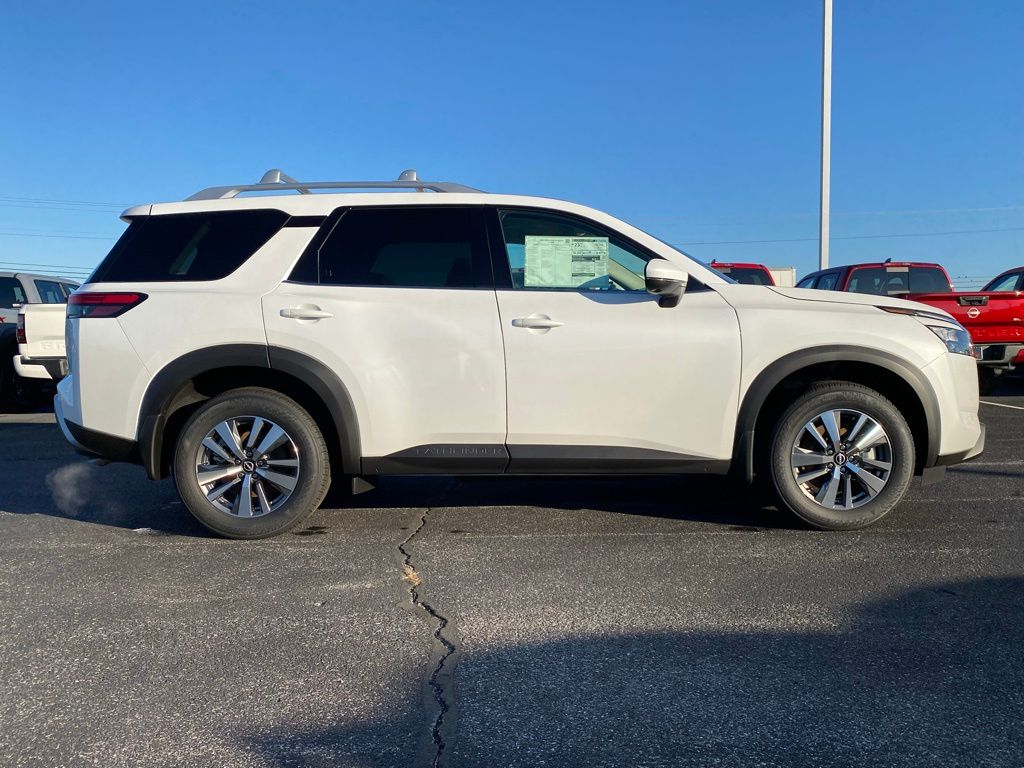 new 2025 Nissan Pathfinder car, priced at $41,695