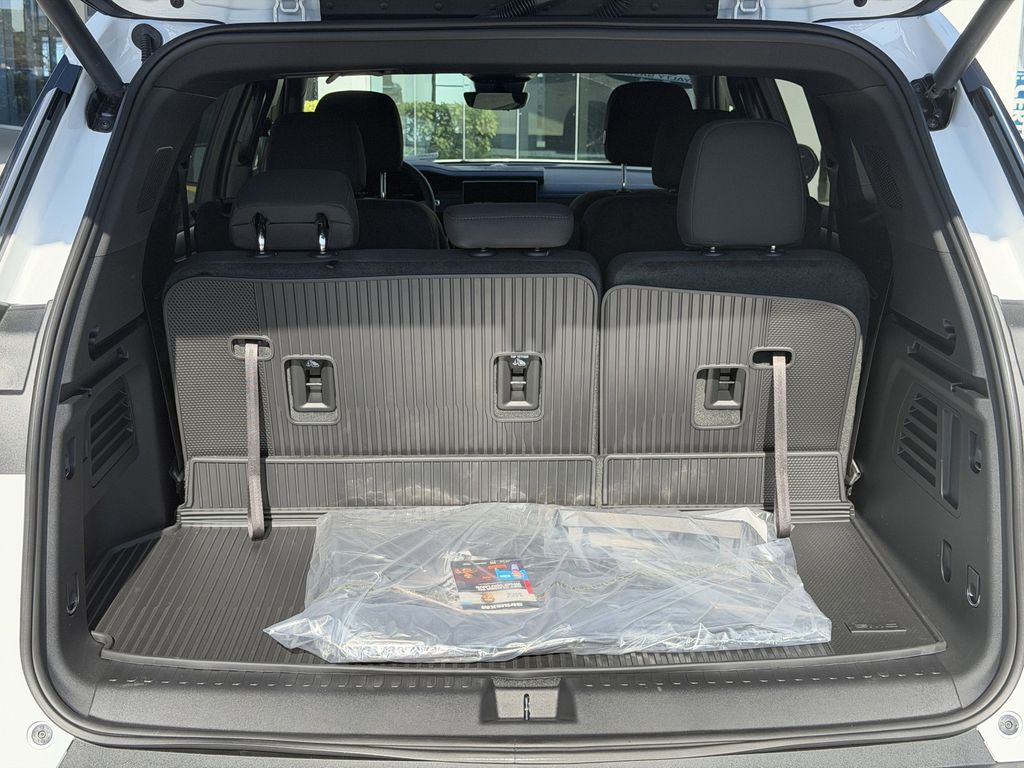 new 2026 GMC Acadia car, priced at $44,717