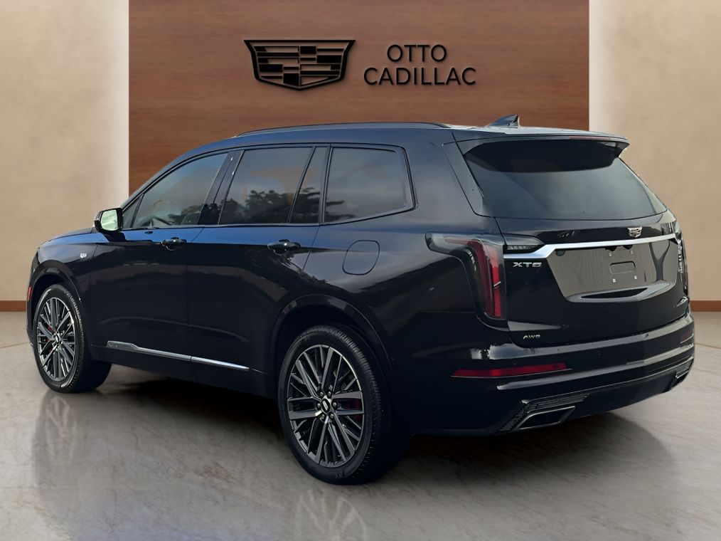 used 2022 Cadillac XT6 car, priced at $37,000