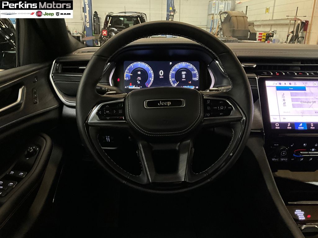new 2025 Jeep Grand Cherokee car, priced at $59,841