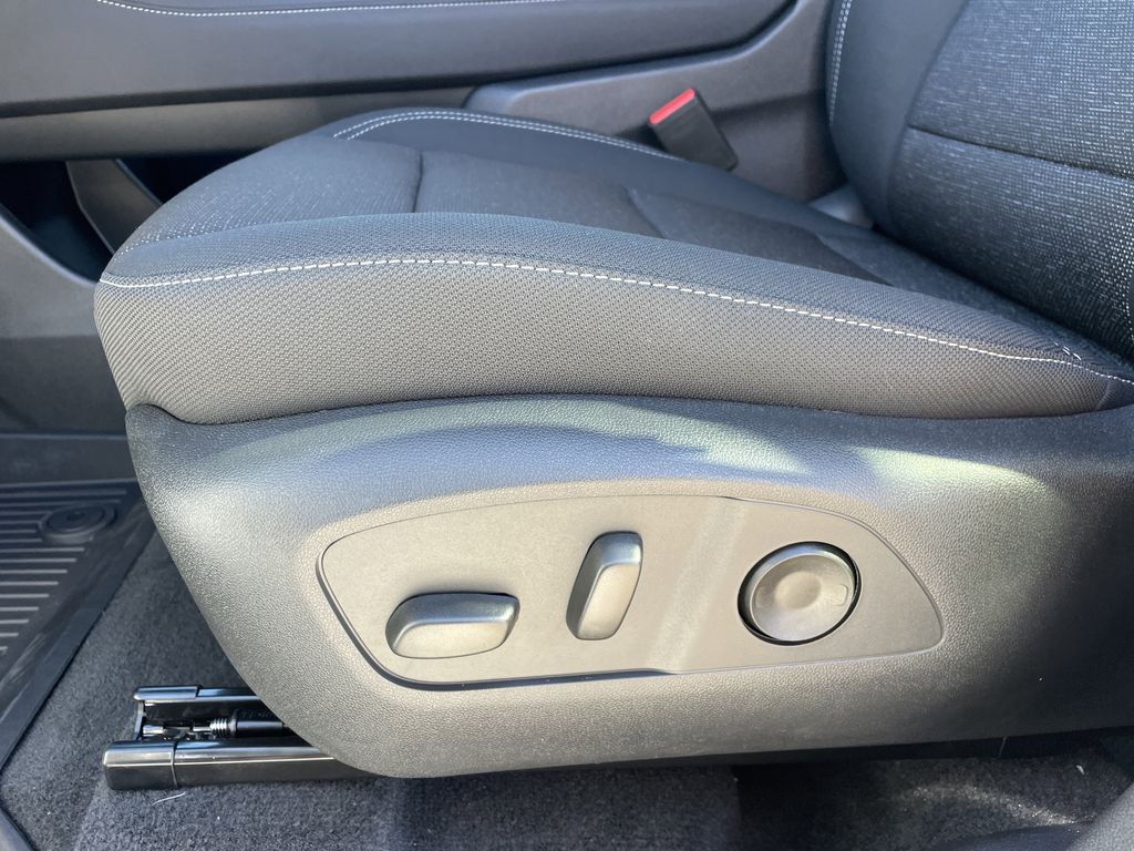 new 2026 Chevrolet Traverse car, priced at $38,835