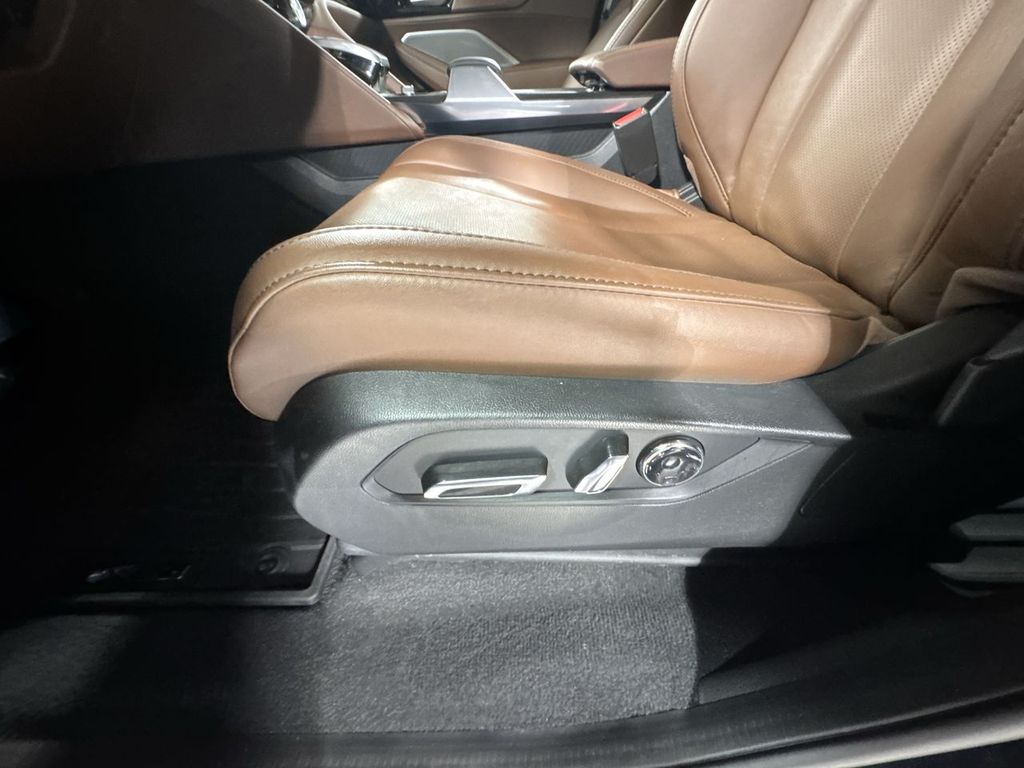 used 2023 Acura MDX car, priced at $46,183