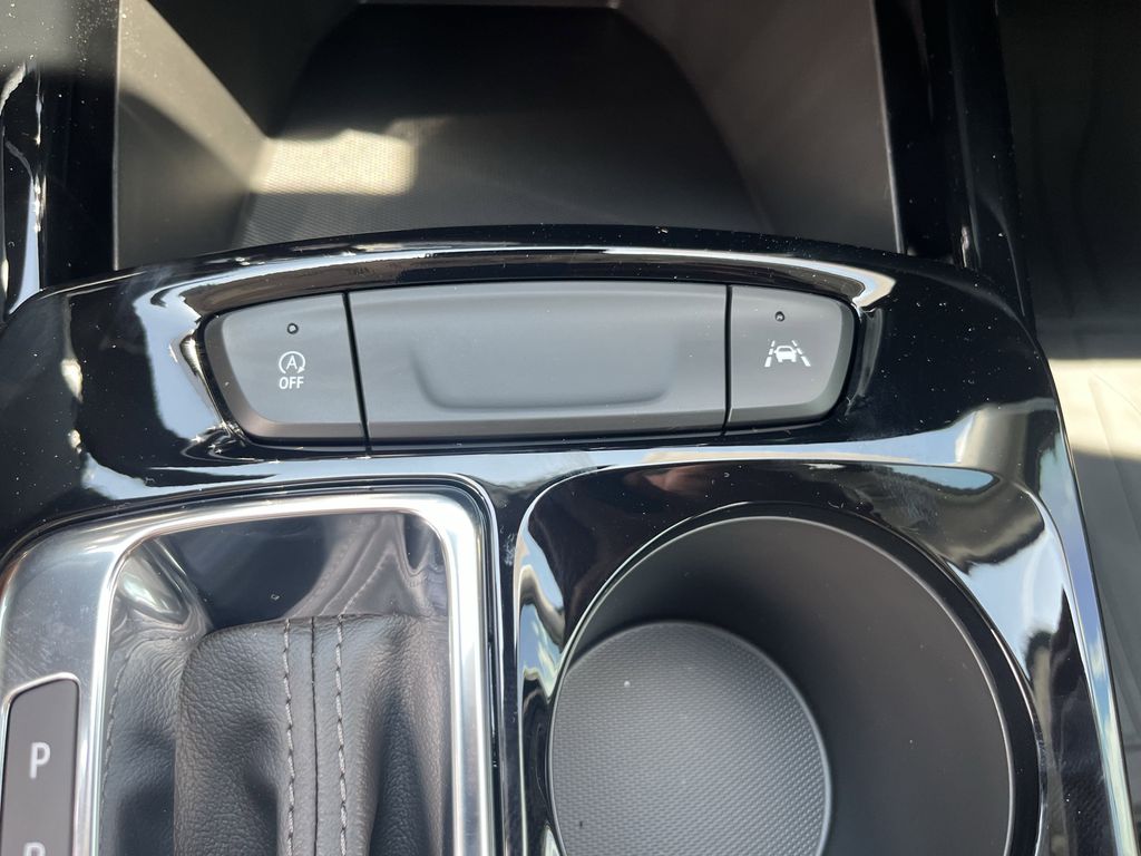 new 2025 Chevrolet Trax car, priced at $25,310