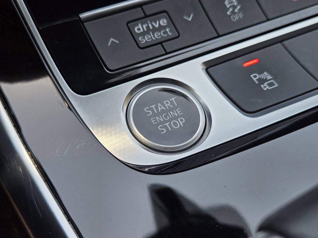 used 2021 Audi Q7 car, priced at $31,591