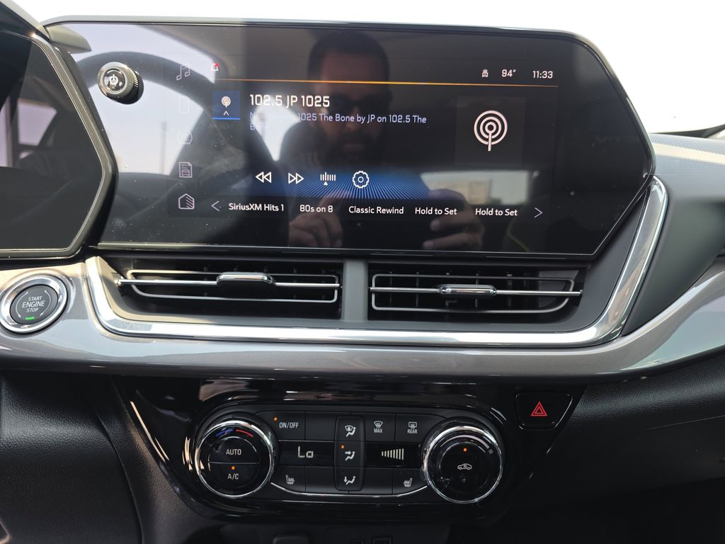 new 2025 Chevrolet Trax car, priced at $27,612