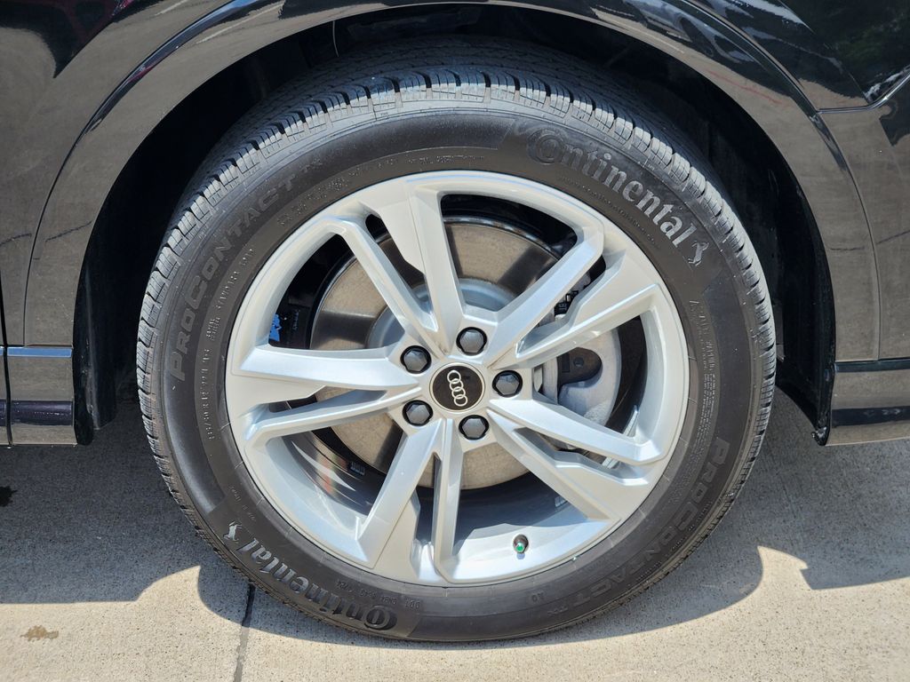 used 2024 Audi Q3 car, priced at $37,991