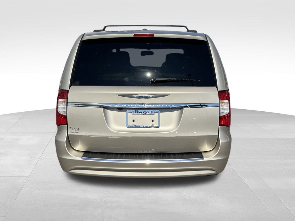 used 2014 Chrysler Town & Country car, priced at $8,791