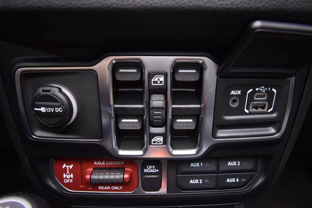 new 2025 Jeep Wrangler car, priced at $52,088