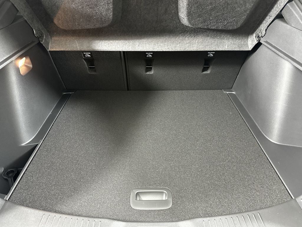 new 2025 Buick Envista car, priced at $29,869