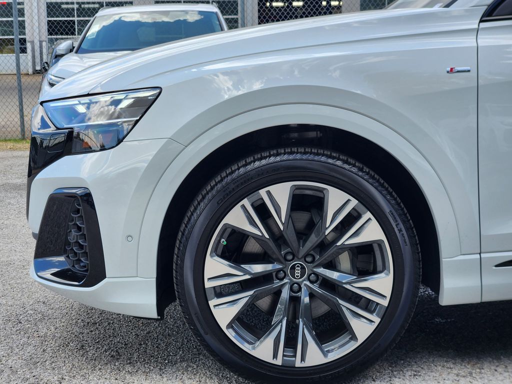 new 2025 Audi Q8 car, priced at $86,715