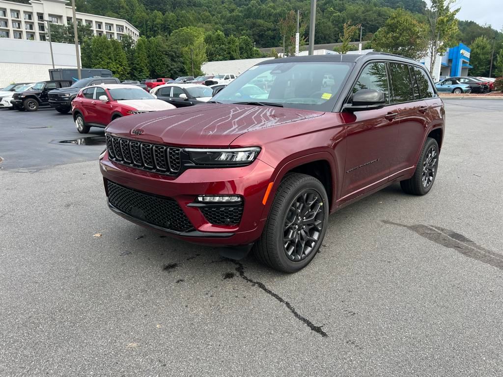 new 2025 Jeep Grand Cherokee car, priced at $65,990